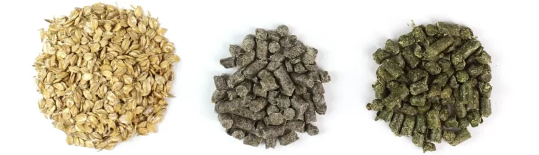 Conjunto de 3 montones de pienso